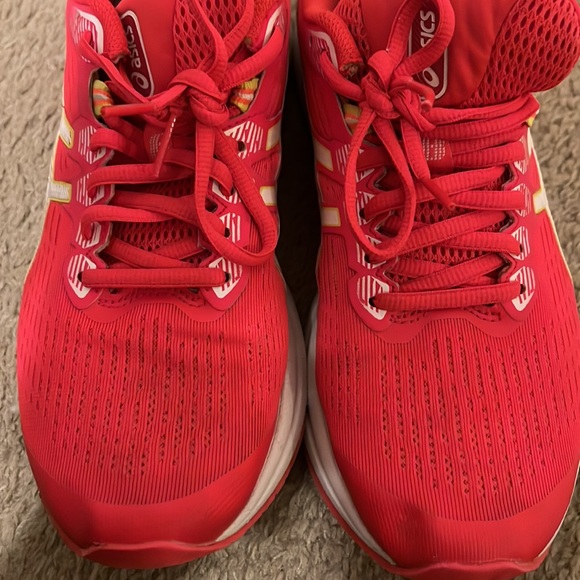 Pink ASICS - Picture 6 of 7